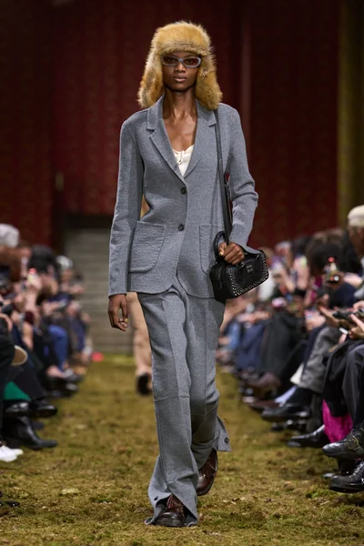 Look 52